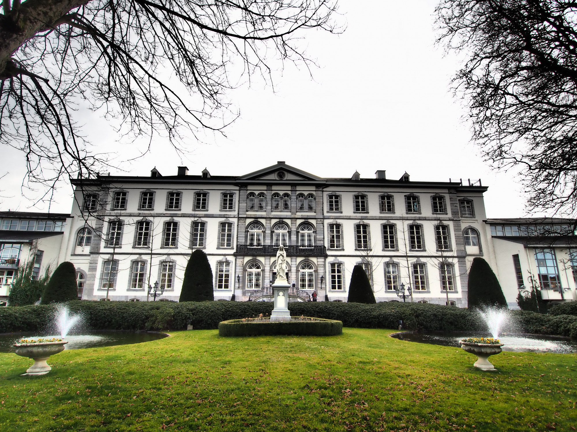 Zamki i Pałace Województwa Śląskiego – Odwiedź Najważniejsze Miejsca na Górnym Śląsku